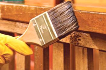 ¿En qué se diferencia el conservante de madera de la pintura?