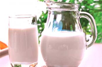 Quelle est la différence entre le lait entier et le lait normalisé?