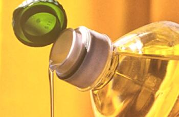 Jaký je rozdíl mezi rostlinným olejem a slunečnicovým olejem?