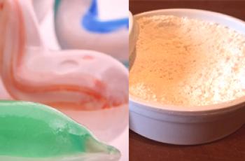 Jaký je nejlepší způsob čištění zubů pastou nebo práškem a jak se liší?